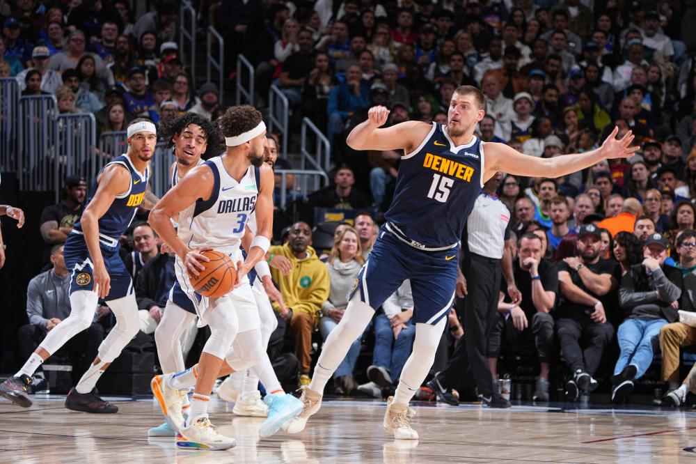 前锋在上半 前锋在上半